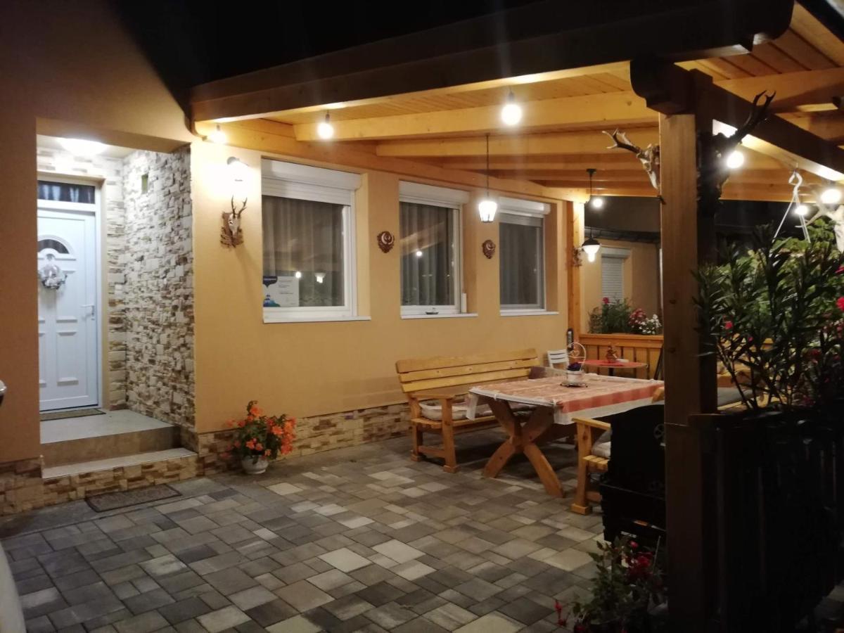 Agica Vendeghaz Villa Andornaktálya Exterior photo